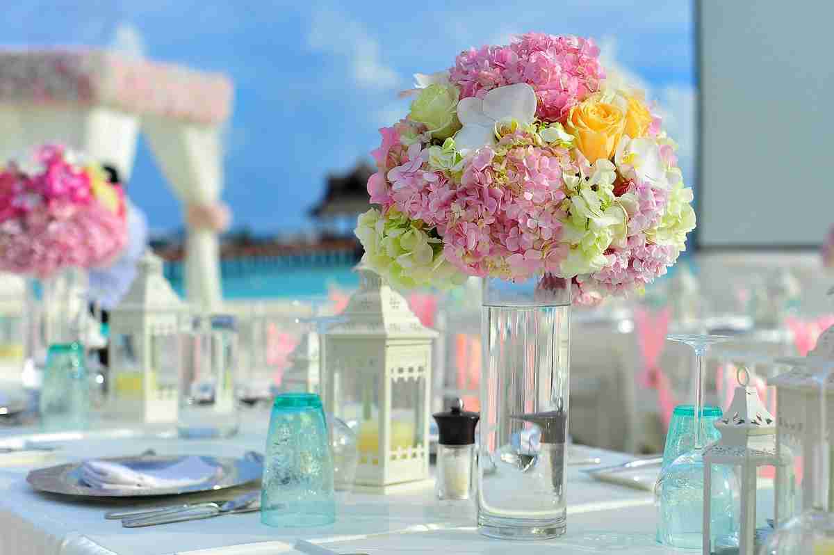 Rustic Wedding Table Decorations: Charm to Your Special Day